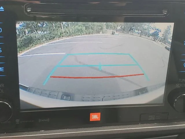 Used 2018 Super White Toyota SR5 image 19