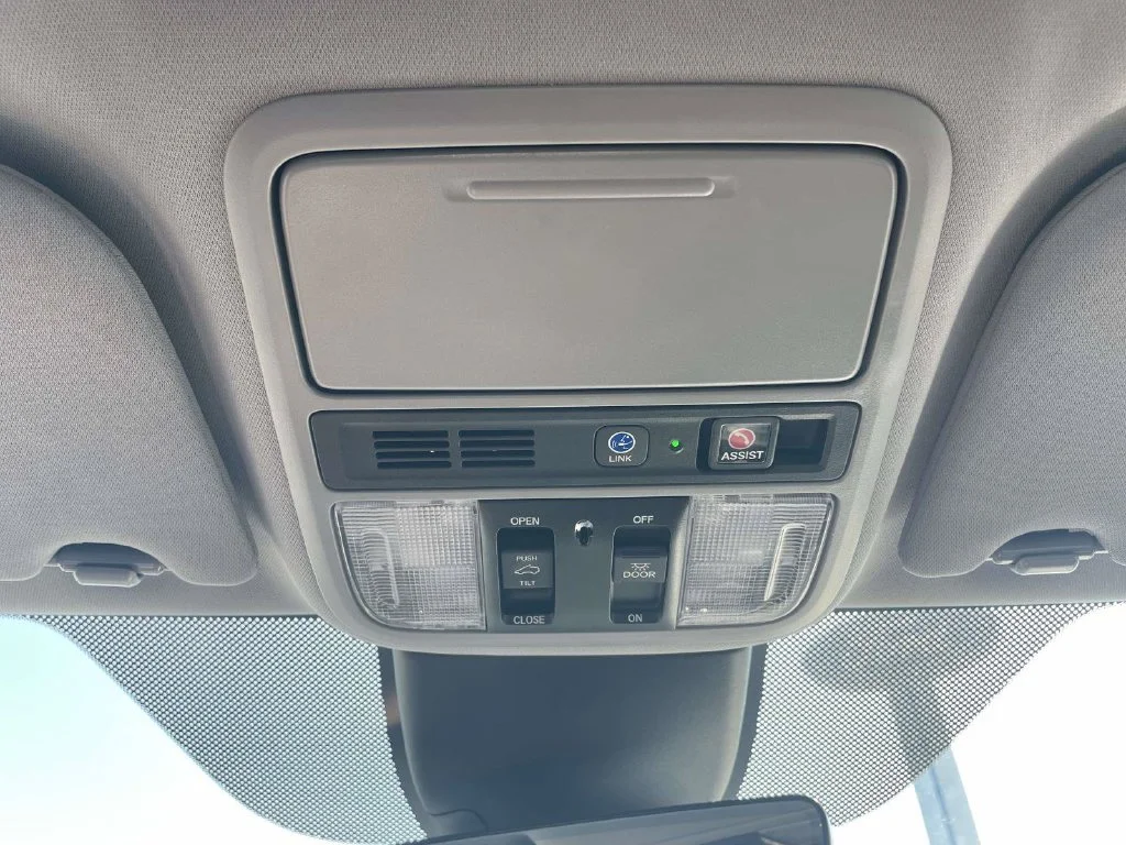 Certified Used 2022  Honda Touring image 29