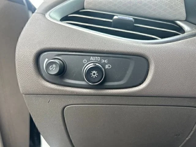Used 2016 SUMMIT WHITE Chevrolet LS image 13