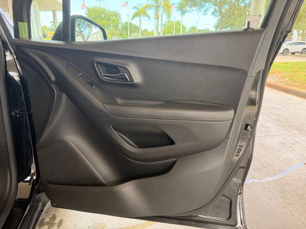 Used 2020 Black Chevrolet LS image 23