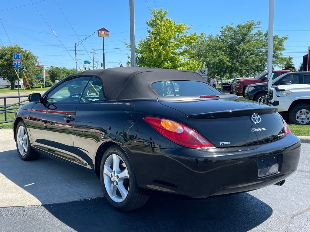 Used 2005 Black Toyota SLE image 5