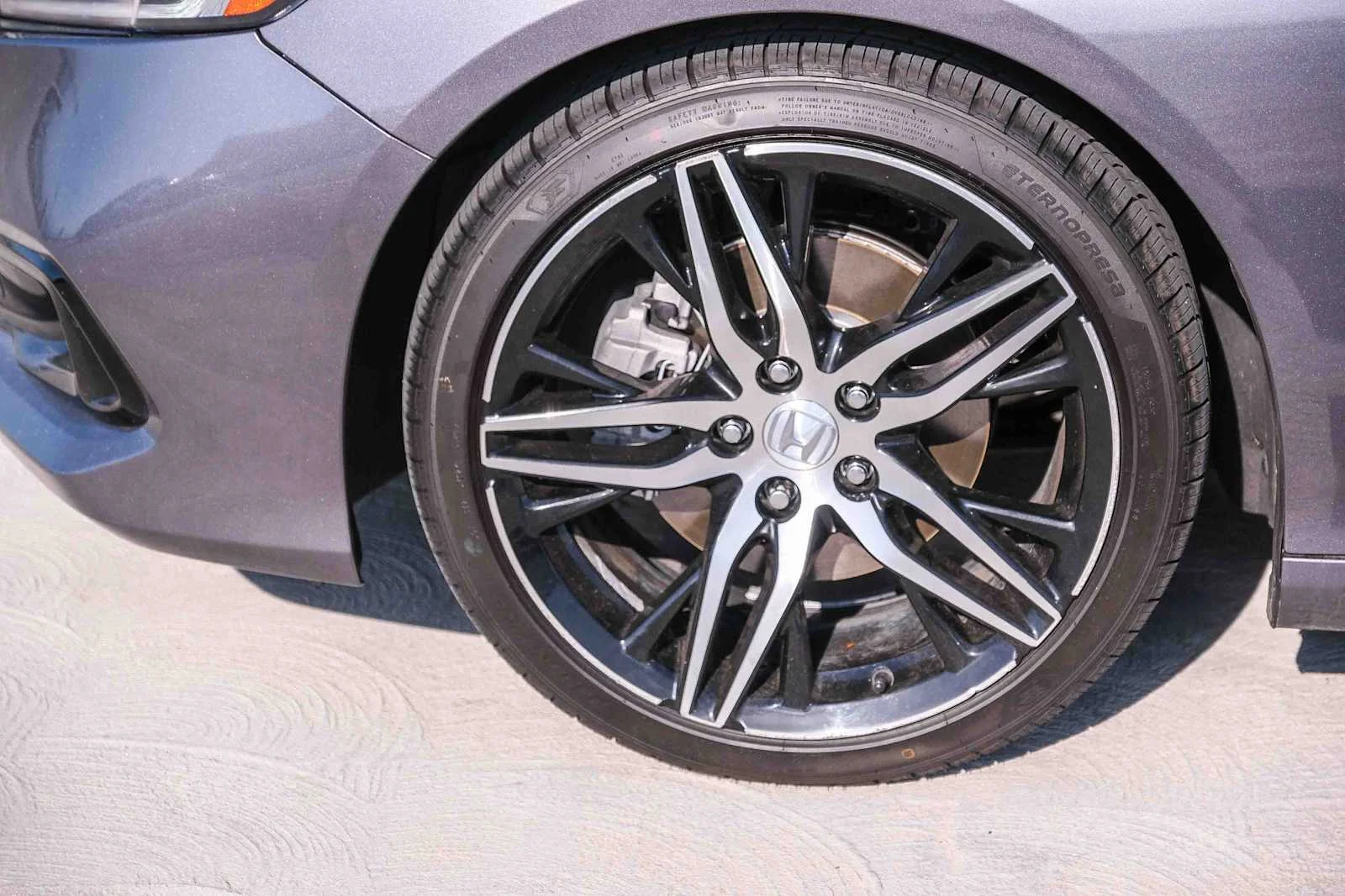 Used 2022 Modern Steel Metallic Honda Touring image 10