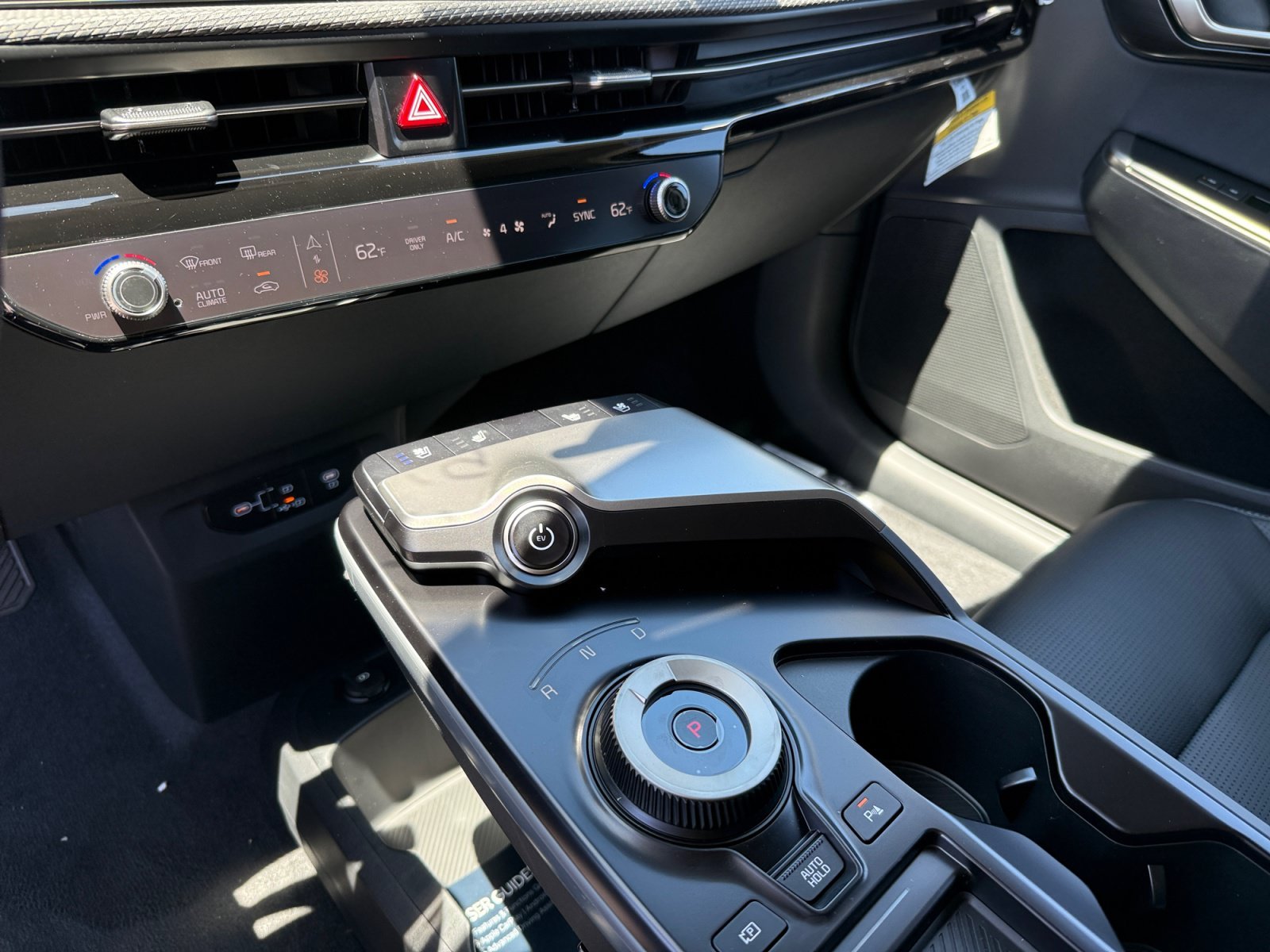 New 2026 Wolf Gray Kia Wind image 13