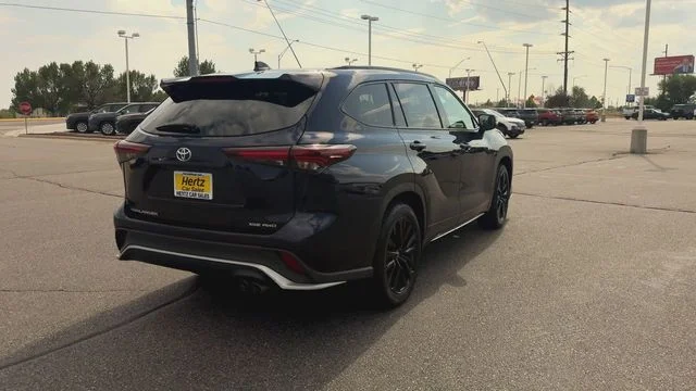 2025 Toyota Highlander XSE - Photo 8