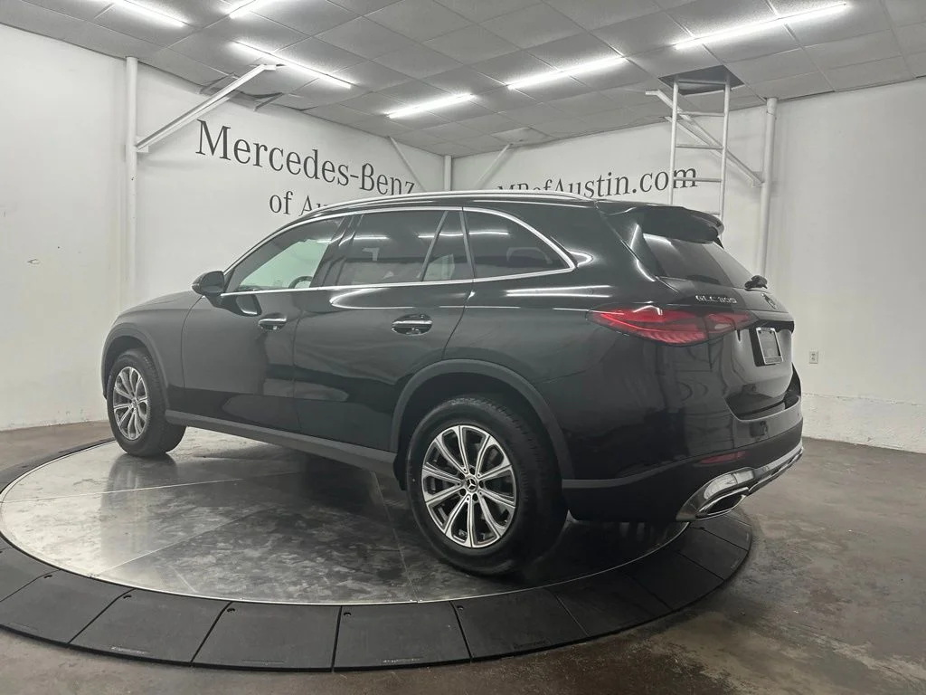 New 2026 Black Mercedes-Benz GLC 300 image 5