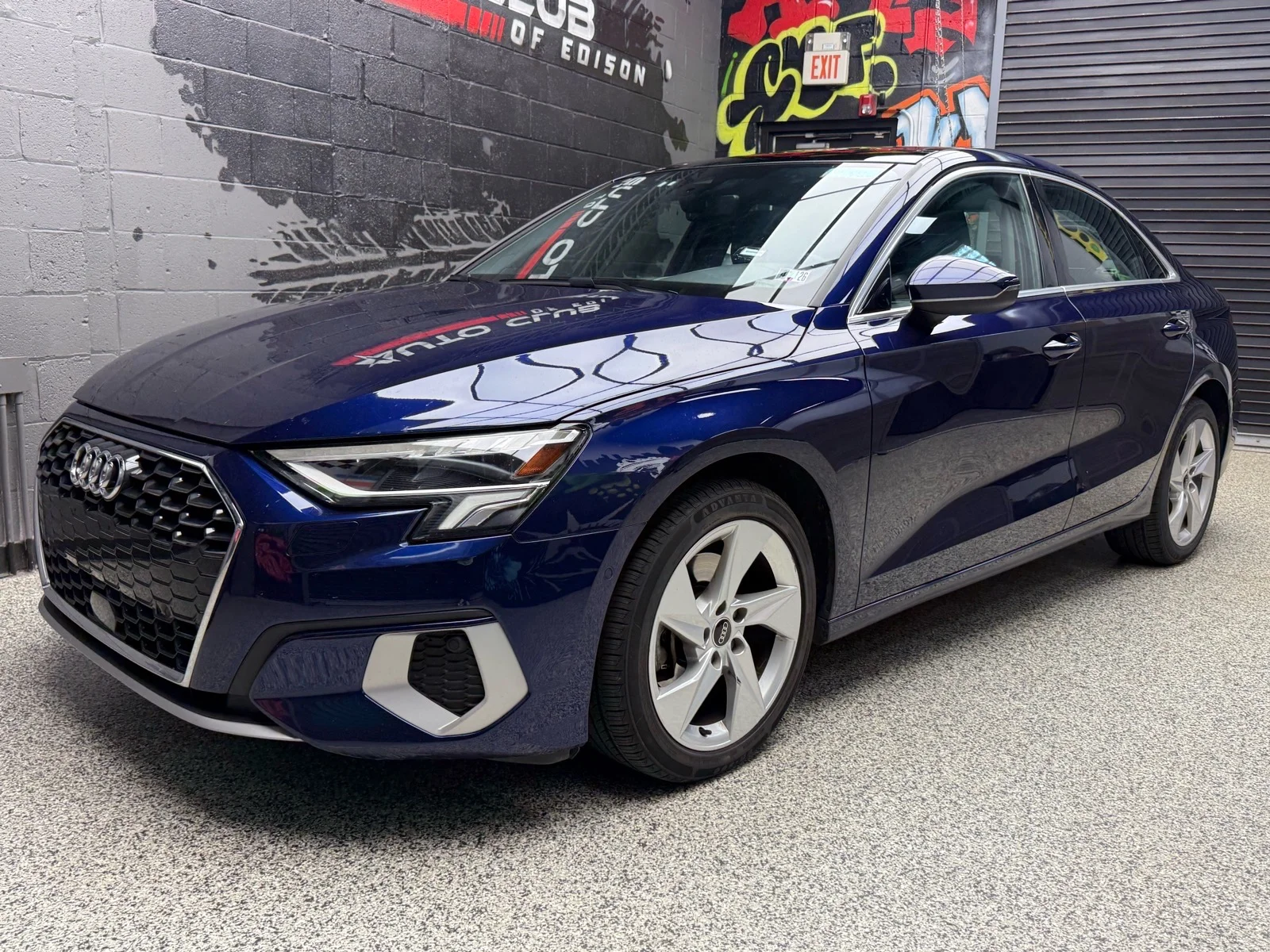 Used 2024 Navarra Blue Metallic (2d2d) Audi Premium 40 TFSI image 3