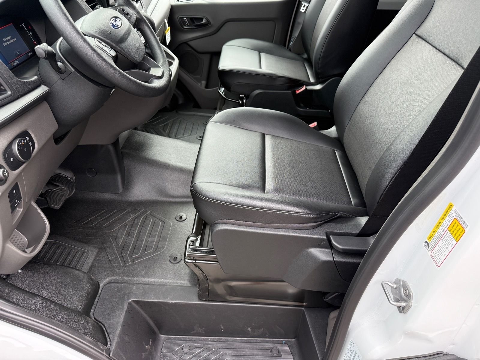 New 2026 Oxford White Ford Cargo Van image 10