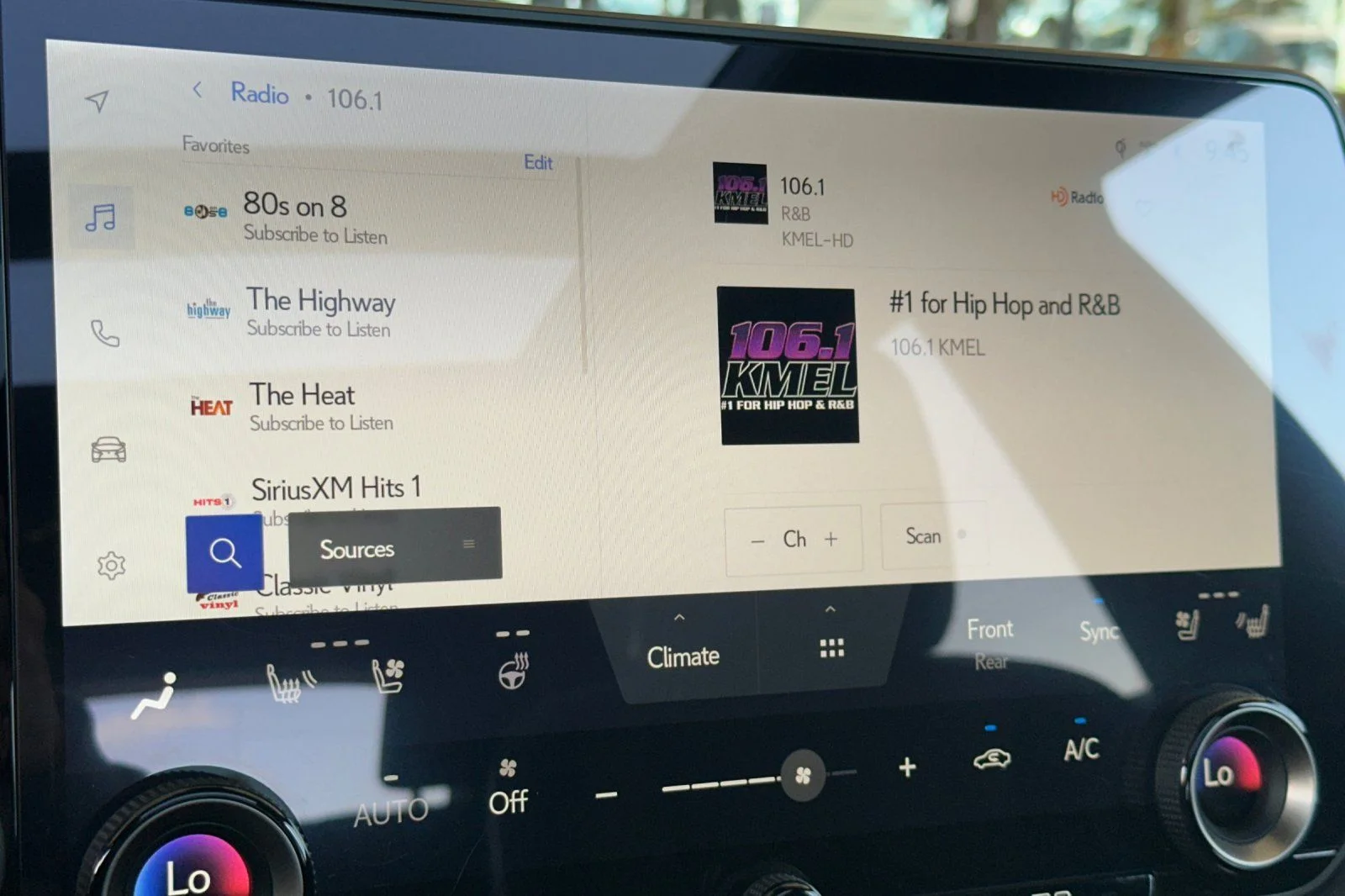 2025 Lexus RX PHEV 450h+ - Photo 15