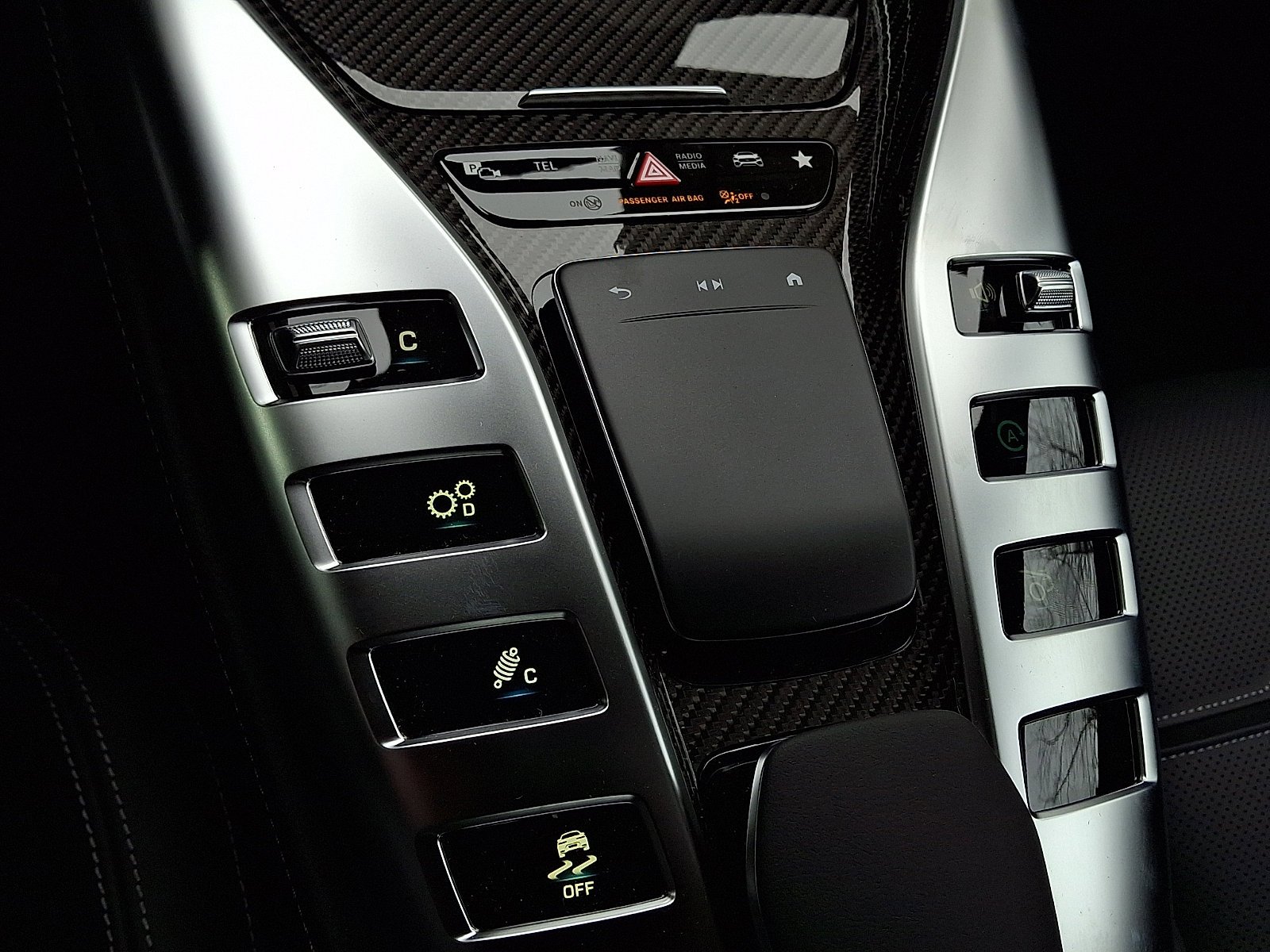 New 2026 Cirrus Silver Metallic Mercedes-Benz AMG® GT 43 4-Door Coupe image 38
