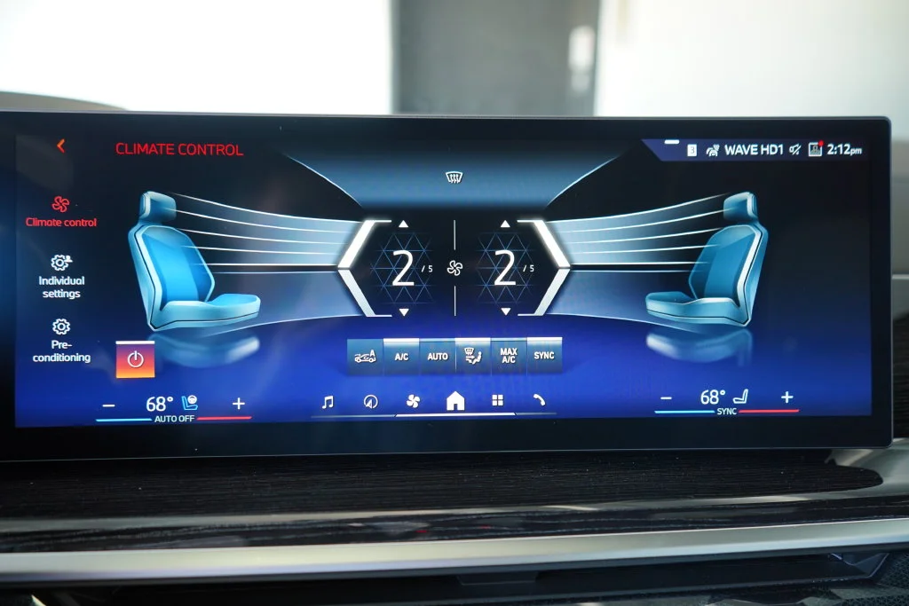 Used 2026 Black BMW sDrive40i image 18