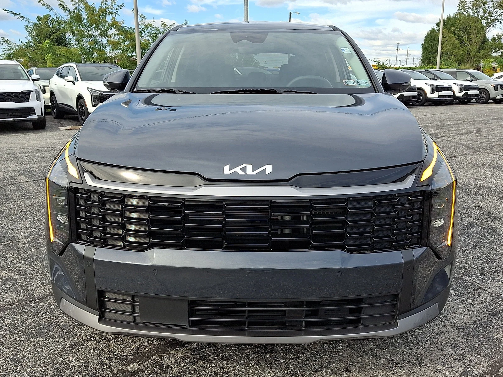 New 2027 Gray Kia S image 3