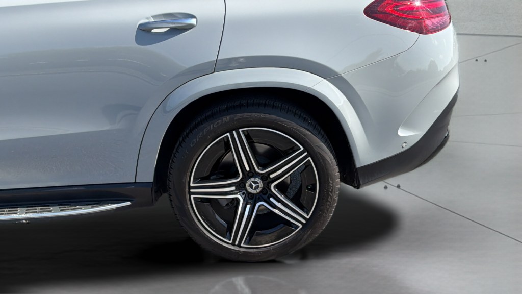 Used 2025  Mercedes-Benz GLE 450 image 16