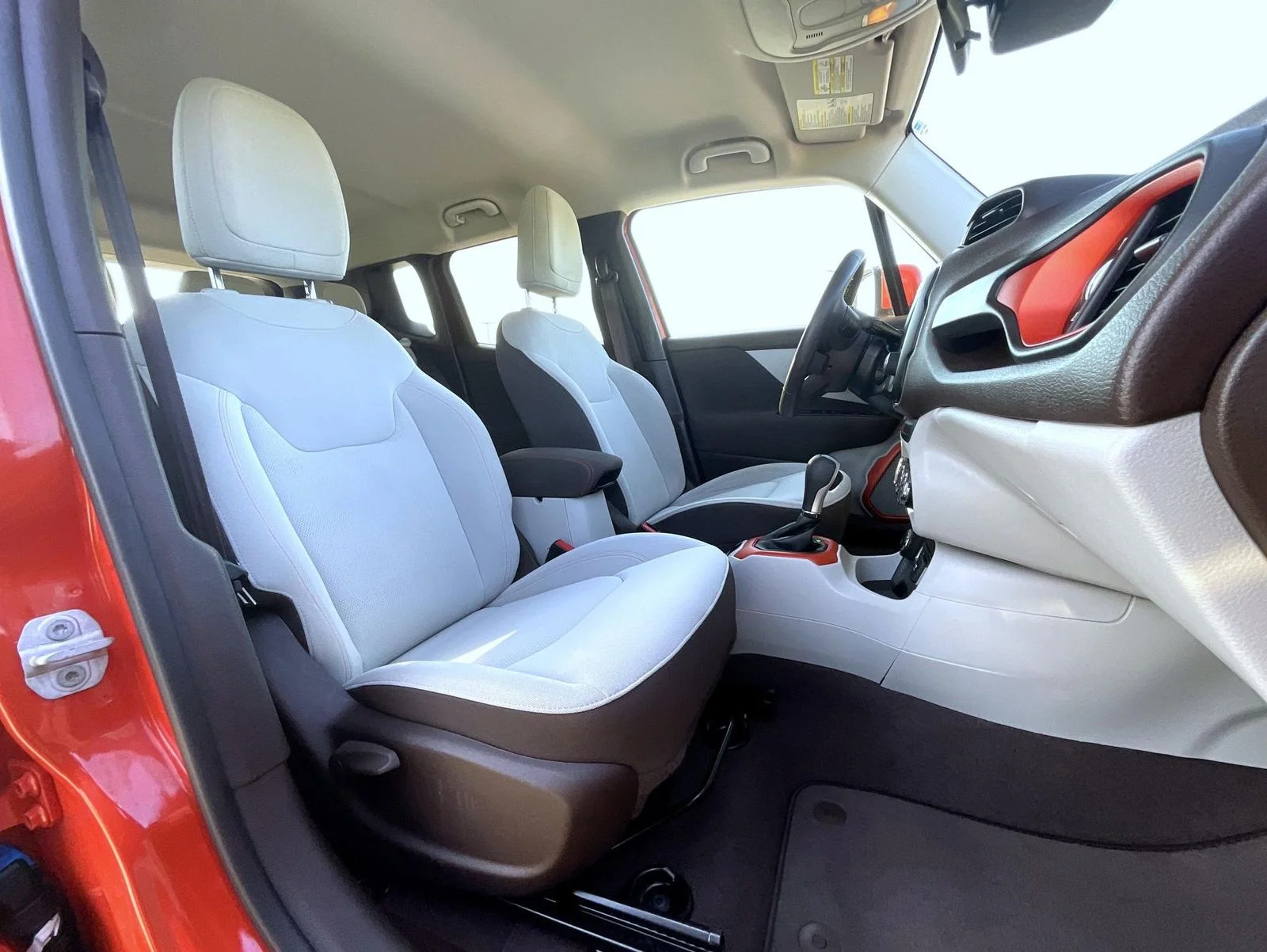 Used 2017 Orange Jeep Latitude image 15