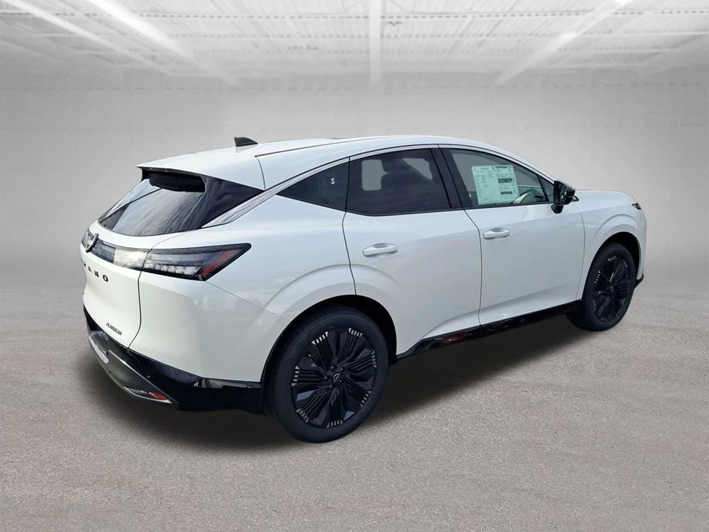 New 2026 White Nissan Platinum image 5