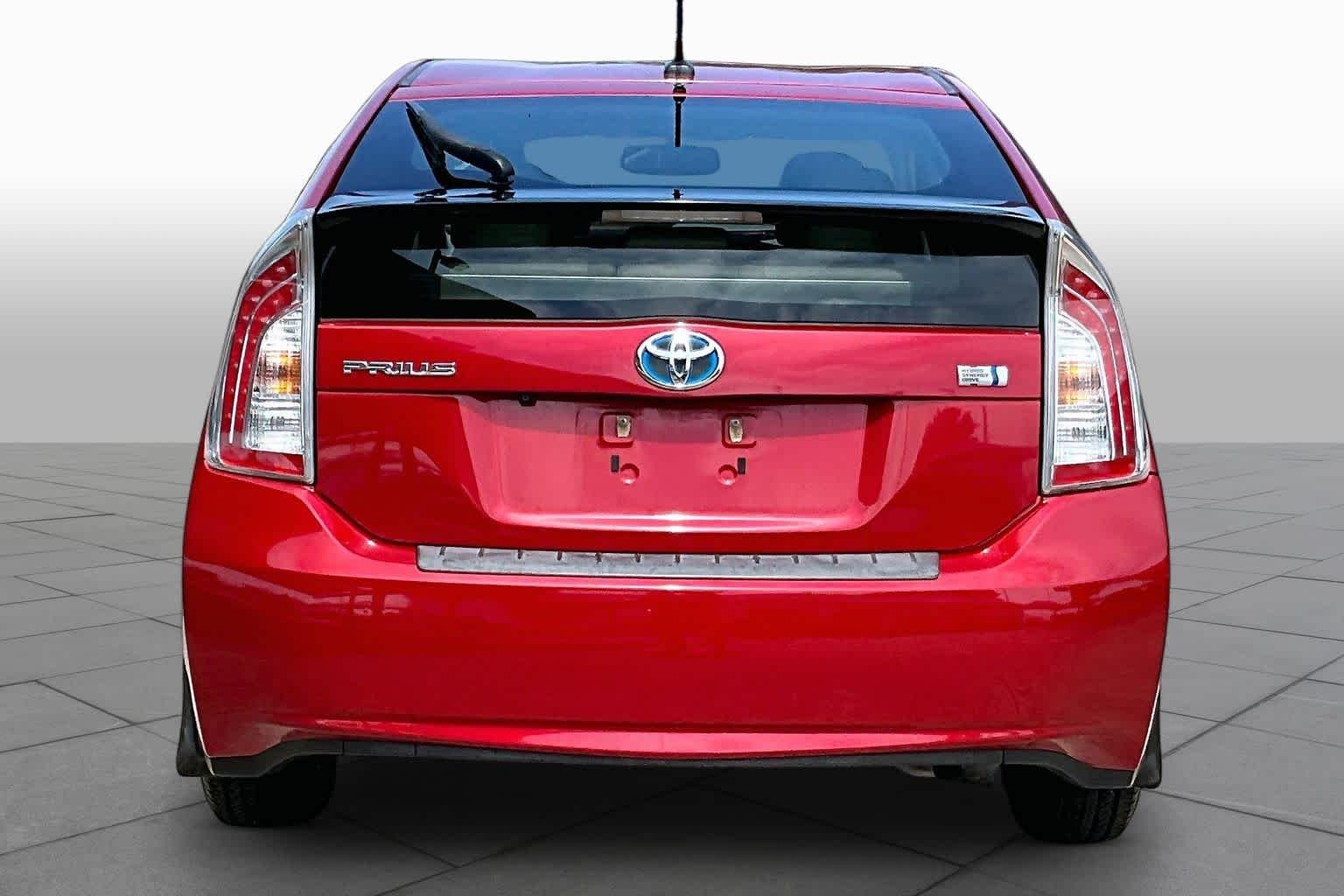 Used 2015 Barcelona Red Metallic Toyota Four image 5