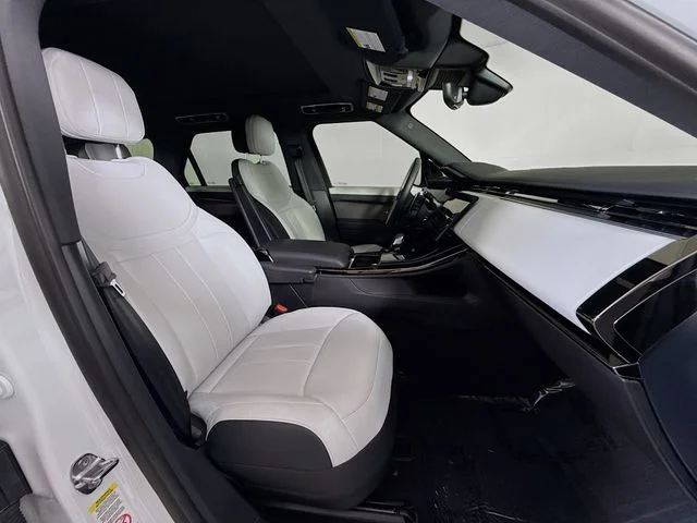Certified Used 2025 White Land Rover Dynamic SE image 30