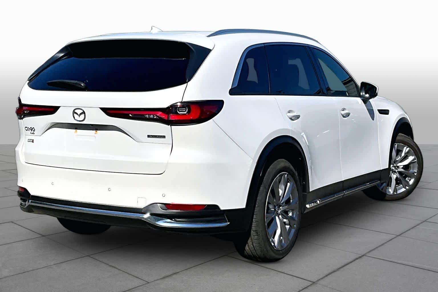 Used 2024 Rhodium White Premium Mazda 3.3 Turbo Premium Plus image 13