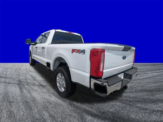 New 2026 Oxford White Ford F-250® XLT image 6