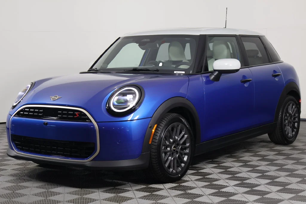 New 2027 Icy Sunshine Blue Metallic MINI Iconic image 1