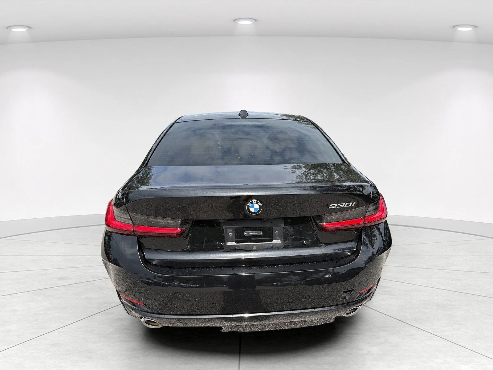 Certified Used 2025 Black Sapphire Metallic BMW 330i image 5