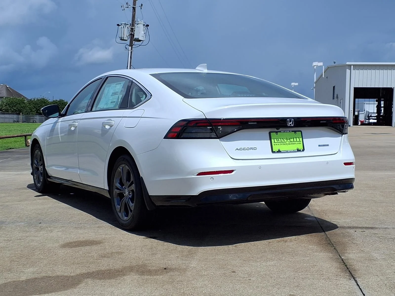 New 2026 White Honda EX-L image 2