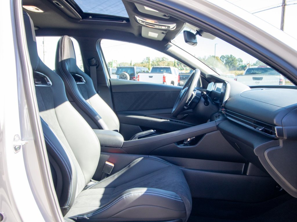 Used 2025 Gray Hyundai Base image 13