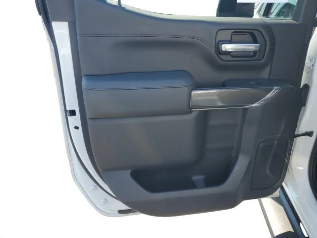 Used 2021 SUMMIT WHITE GMC AT4 image 29
