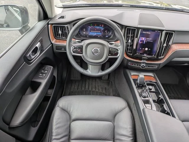 Used 2023 Gray Volvo Plus Bright Theme image 18