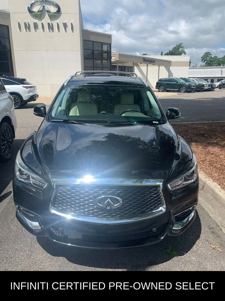 Certified Used 2020 Black Obsidian INFINITI LUXE image 10