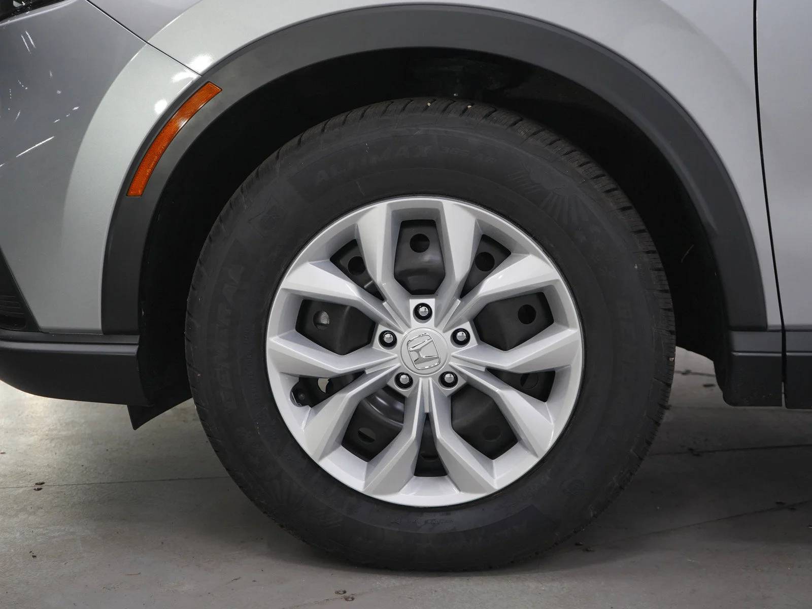 Used 2024 Silver Honda LX image 28