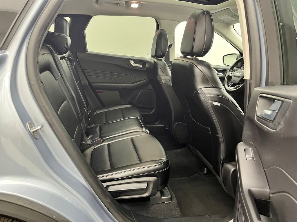 Used 2022 Blue Ford SEL image 37