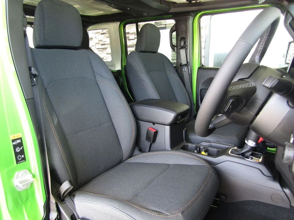 New 2026 Mojito Clearcoat Jeep Sport RHD image 16