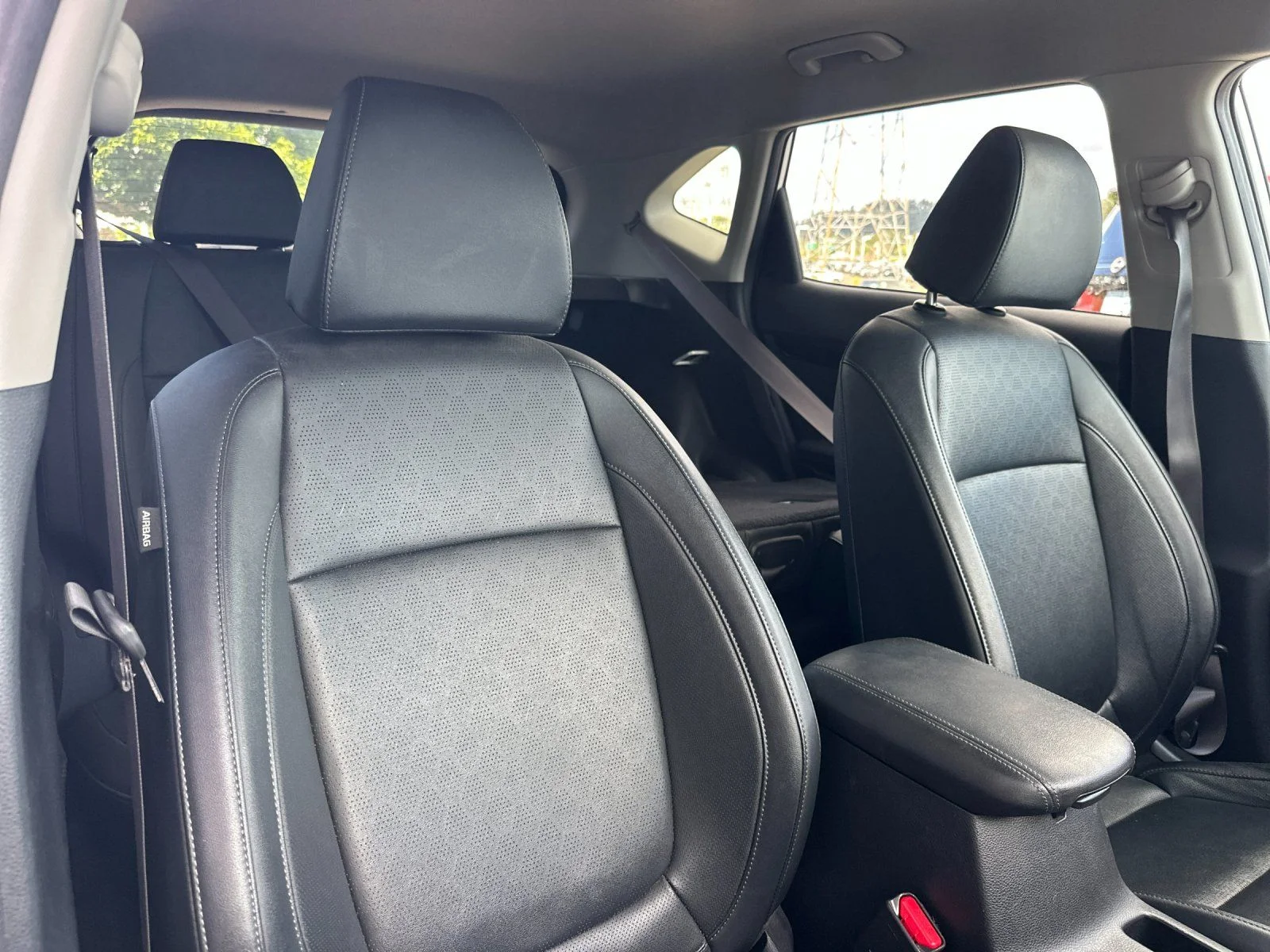 Used 2021 Snow White Pearl Kia SX image 16