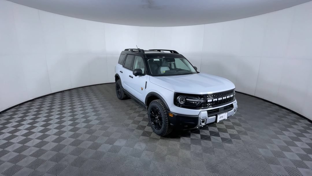 Used 2026 Space White Metallic Ford Badlands image 2