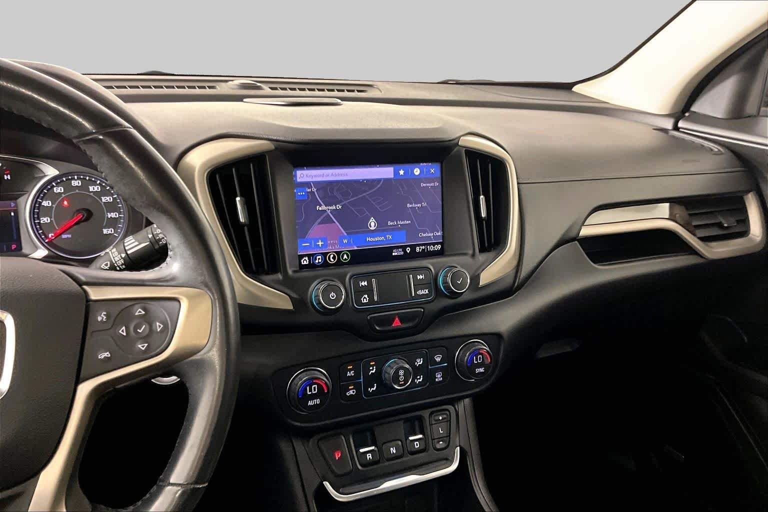 Used 2020 WHITE FROST TRICOAT GMC Denali image 7