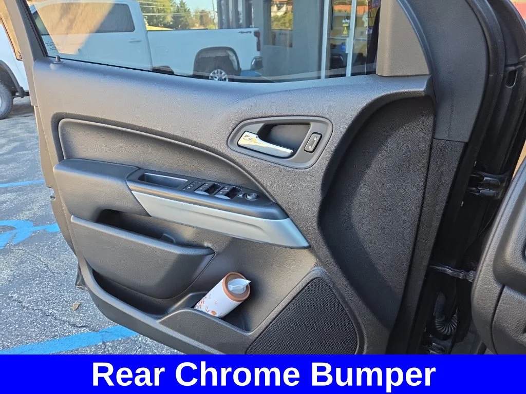 Used 2016 Black Chevrolet LT image 11