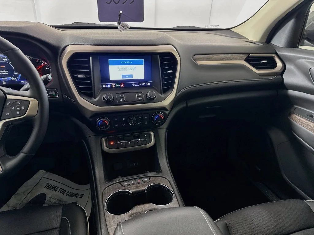 Used 2023 Silver GMC Denali image 29