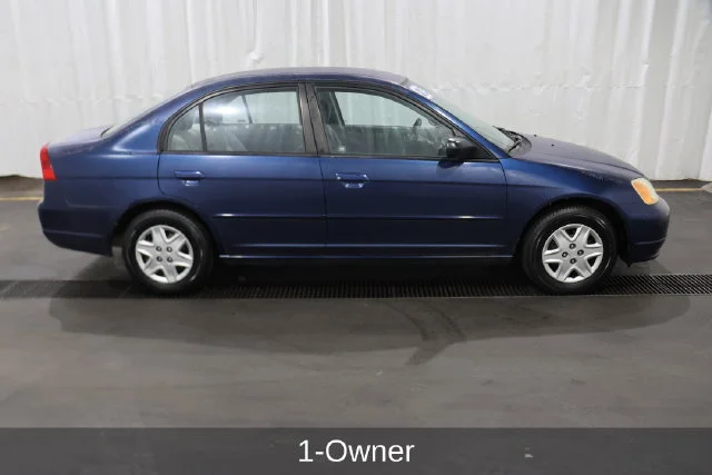 Used 2003 Honda Civic LX with VIN 2HGES165X3H621773 for sale in Grants Pass, OR