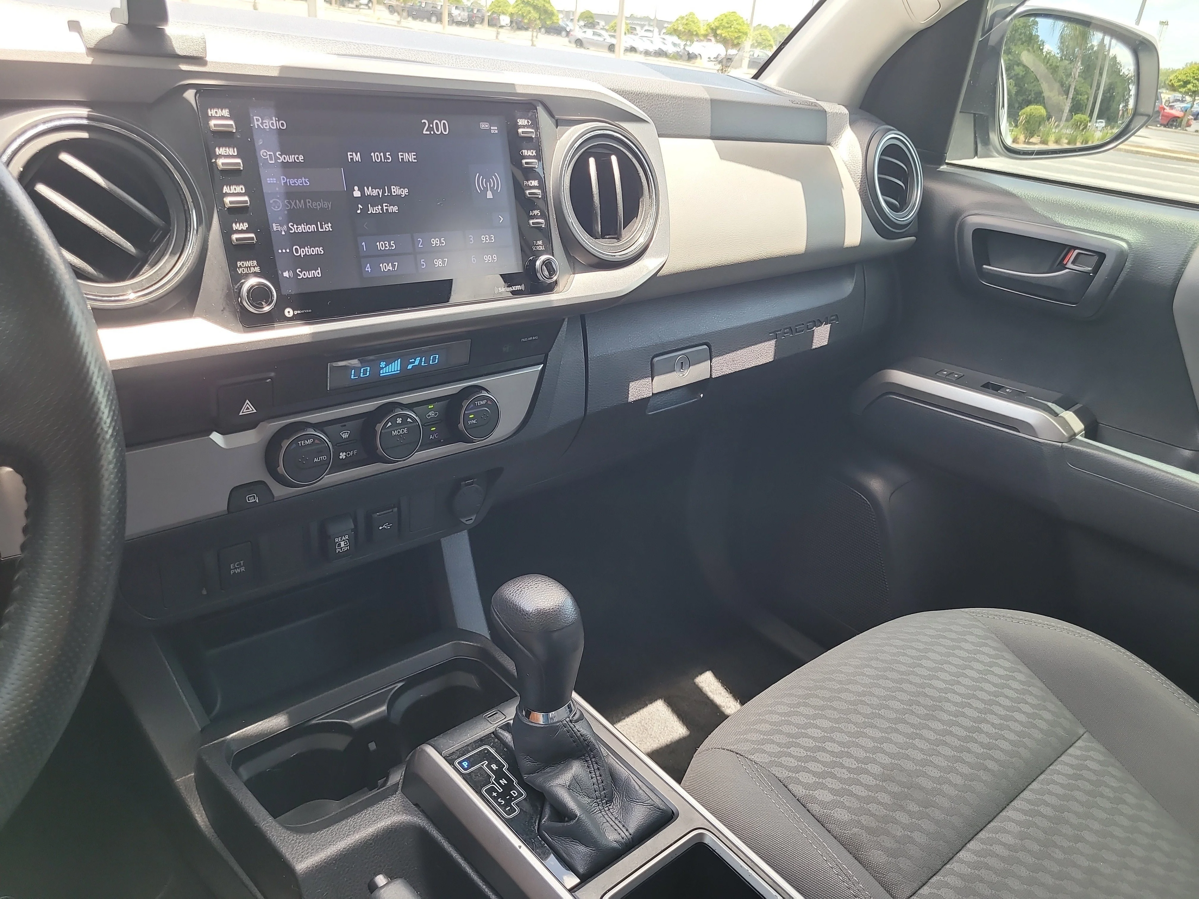 Used 2021 Super White Toyota SR5 image 21