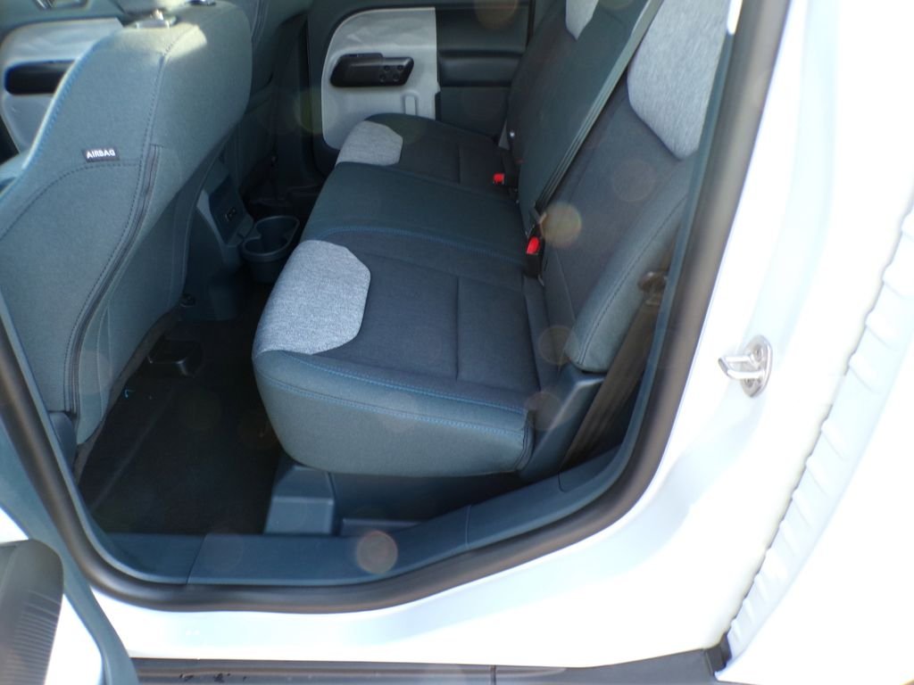 New 2026 Space White Metallic Ford XLT image 22