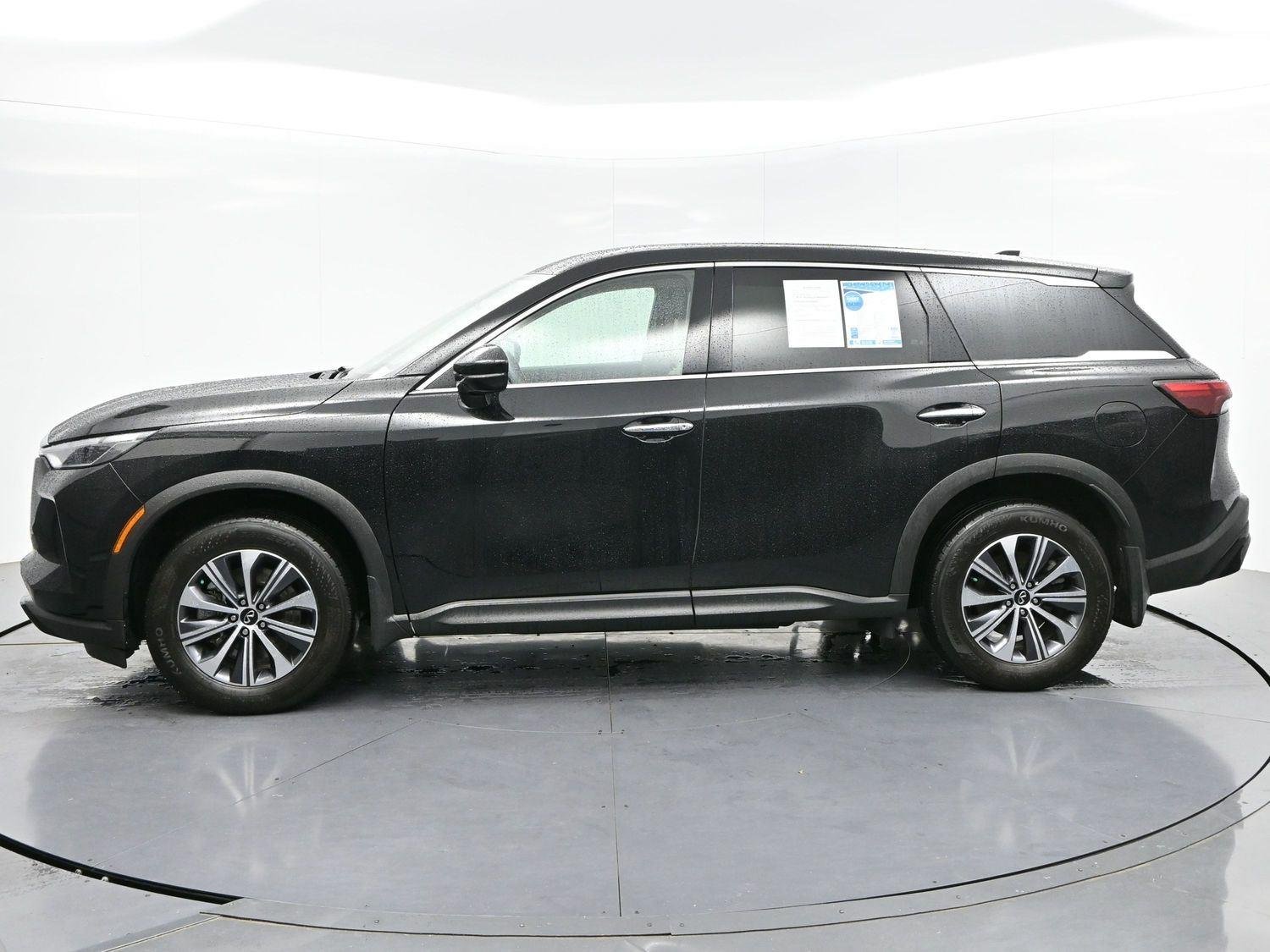 Used 2023 Mineral Black INFINITI PURE image 4