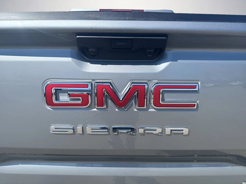 Used 2026 Sterling Metallic GMC Elevation image 34