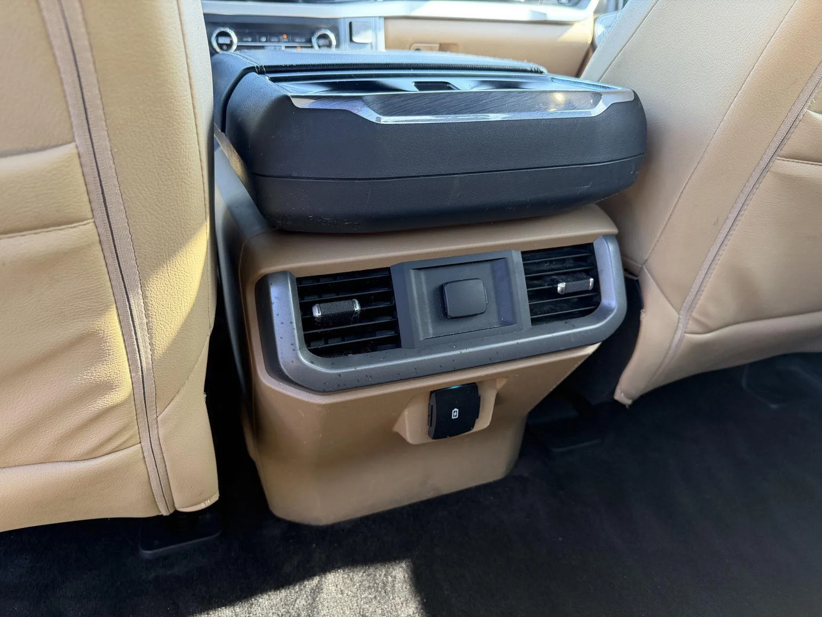 Used 2021 Space White Ford XLT image 9
