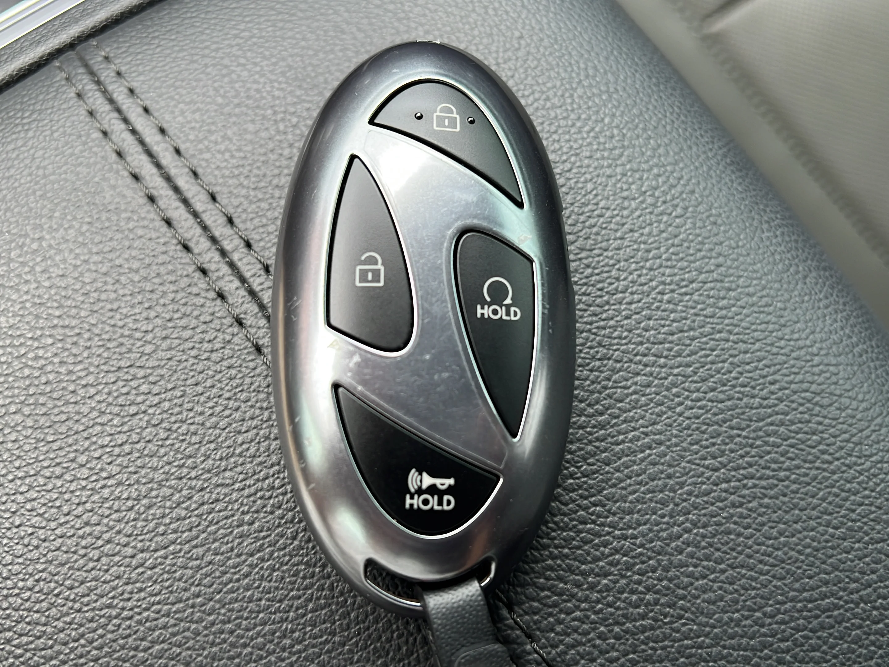 Used 2025 Sage Gray Hyundai Limited image 29