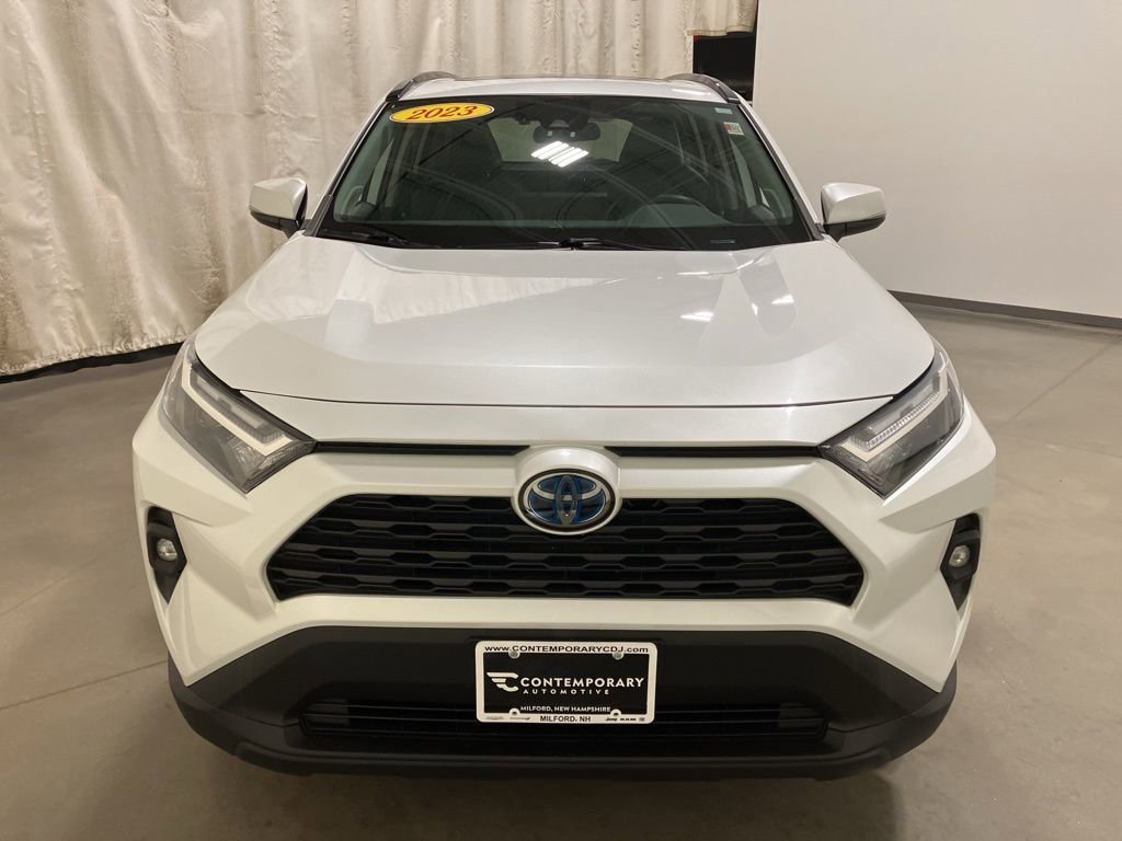 Used 2023 White Toyota Hybrid XLE Premium image 20