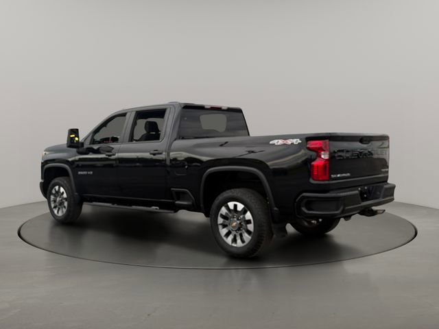 Used 2024 Black Chevrolet Custom image 5