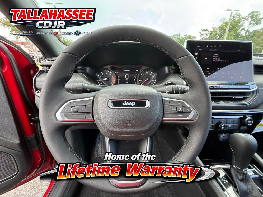 New 2026 Red Hot Pearlcoat Jeep Latitude image 15