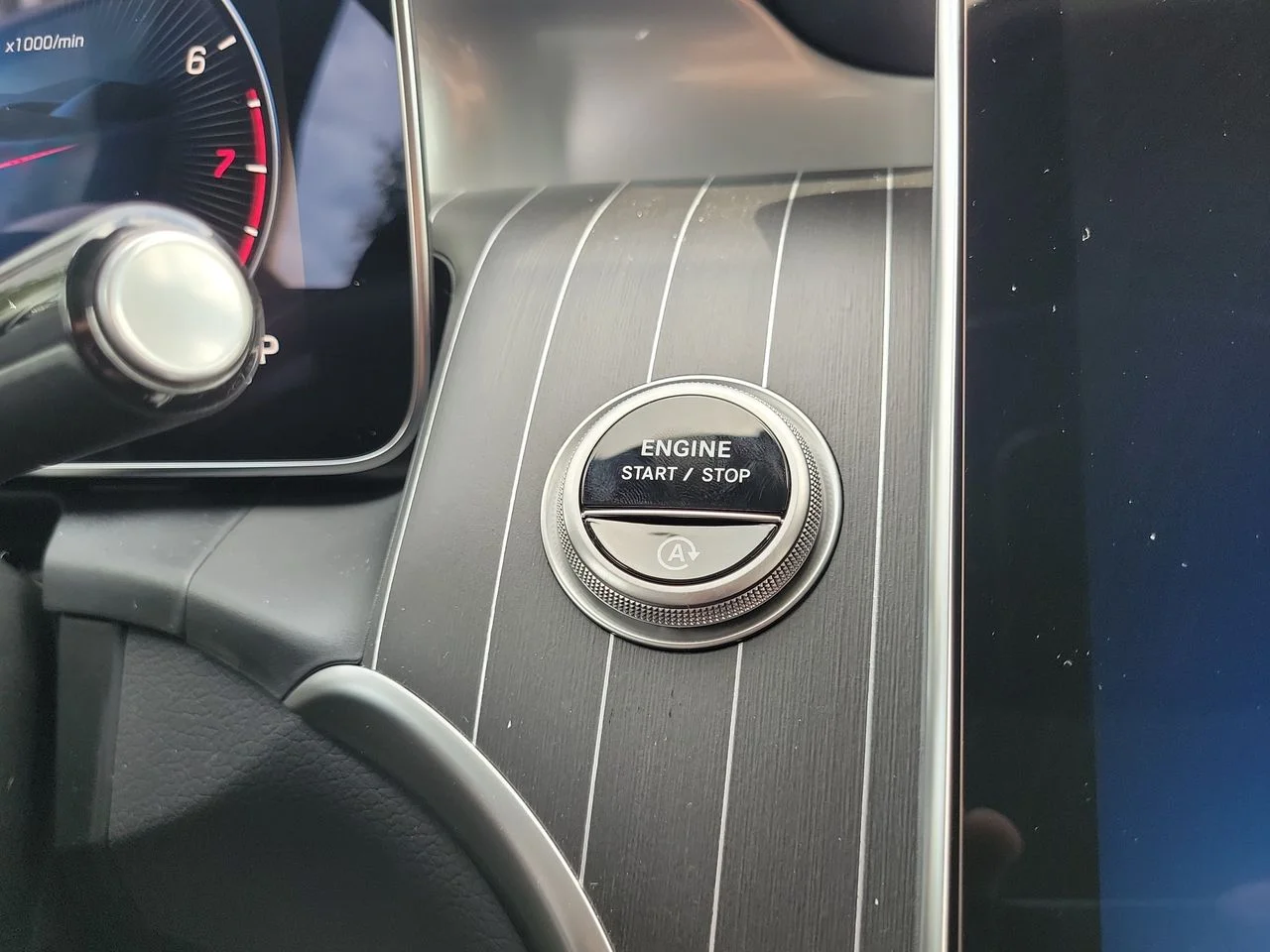 New 2027 Polar White Mercedes-Benz GLC 300 image 16