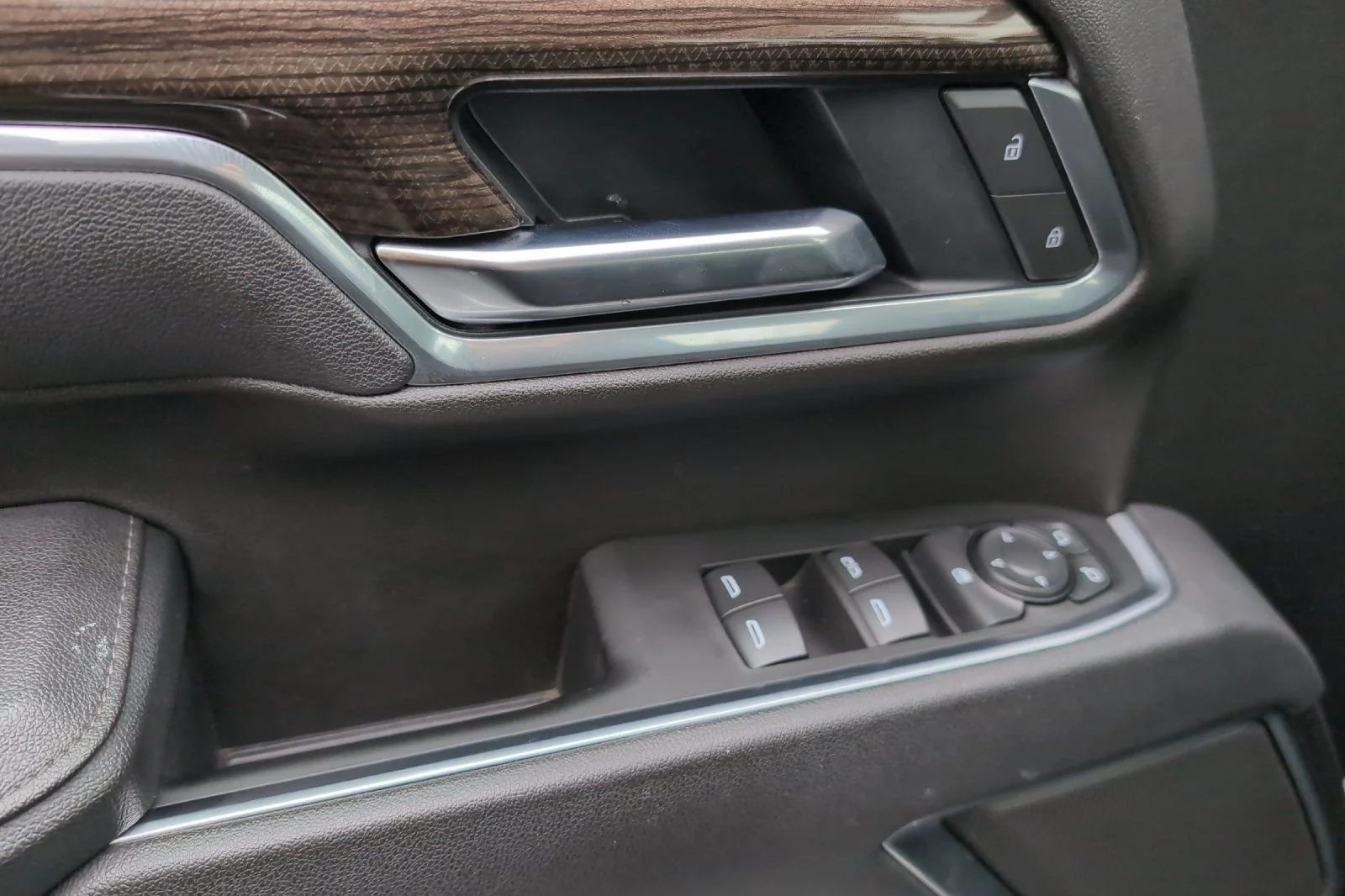 2025 Chevrolet Silverado 2500HD LT - Photo 11