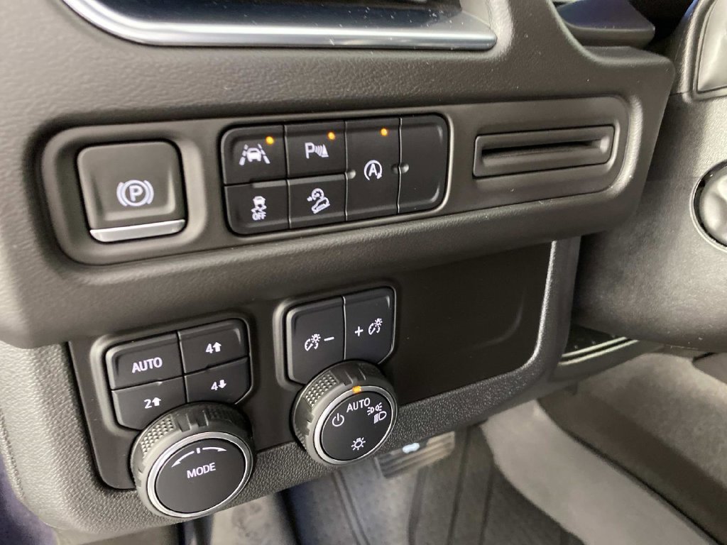 Used 2023 Gray Chevrolet Premier image 15